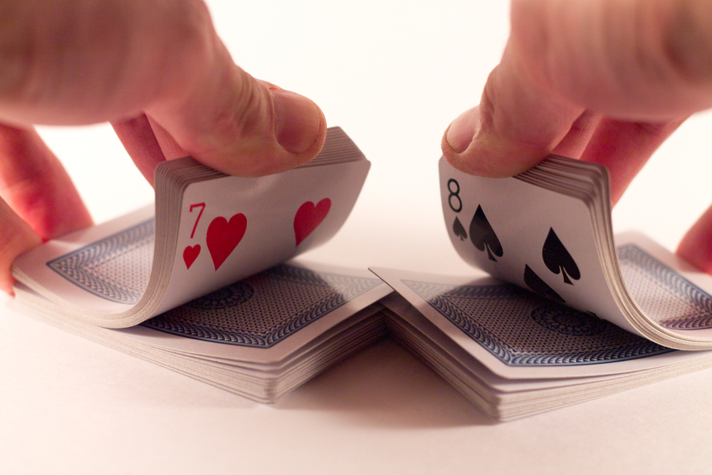 how to shuffle playing cards